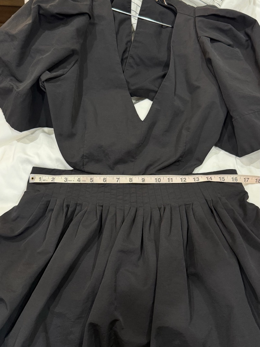 Banana Republic Black Puff-Sleeve V-Neck Mini Dress 14 EUC LBD - Picture 8 of 12